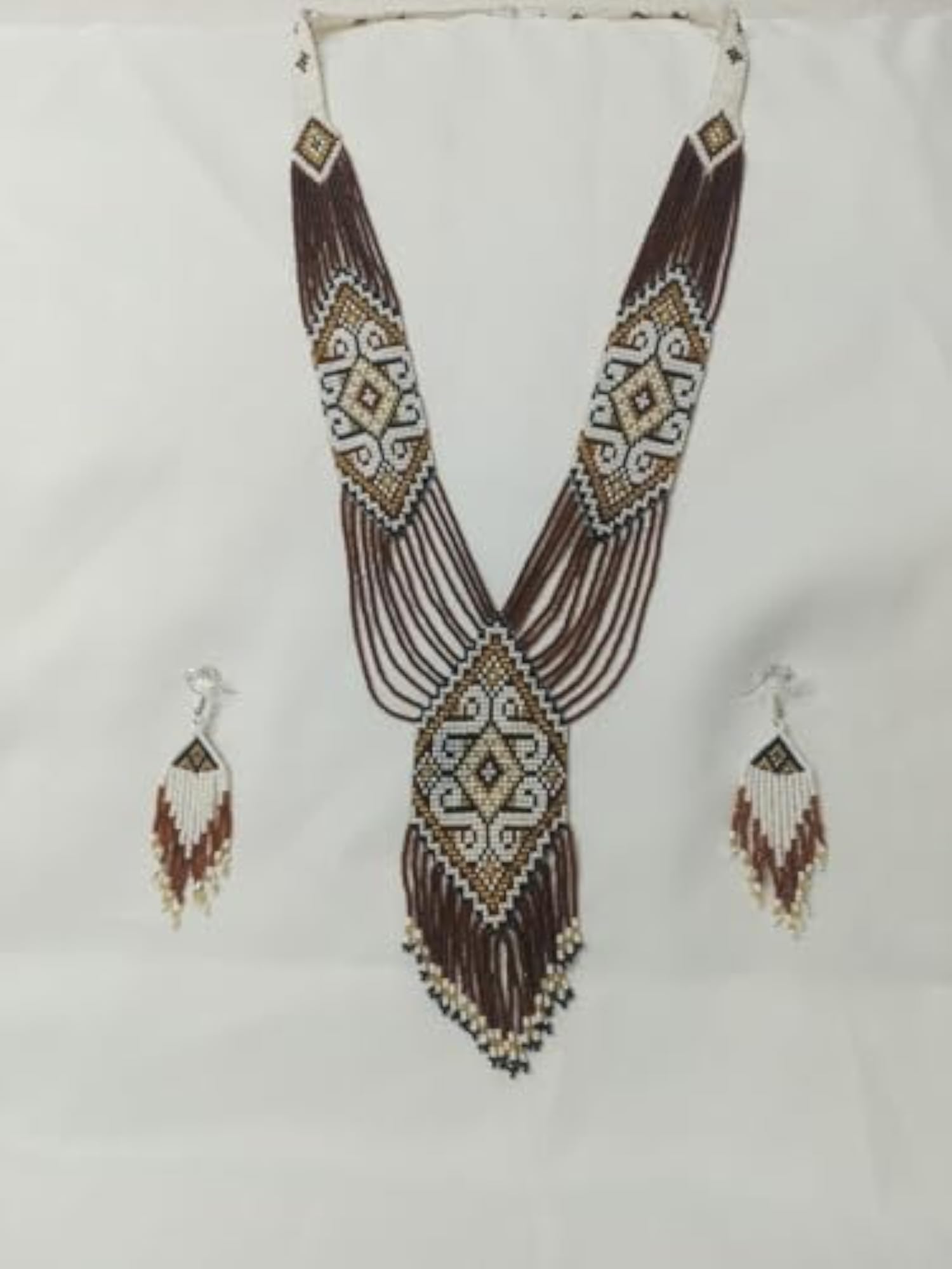 Bandhani Elegance: Brown & White Khatli Bliss
